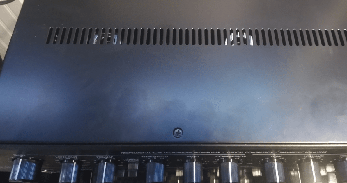 How To Replace Mic Preamp Tubes 4 How To Replace Mic Preamp Tubes - closed preamp top